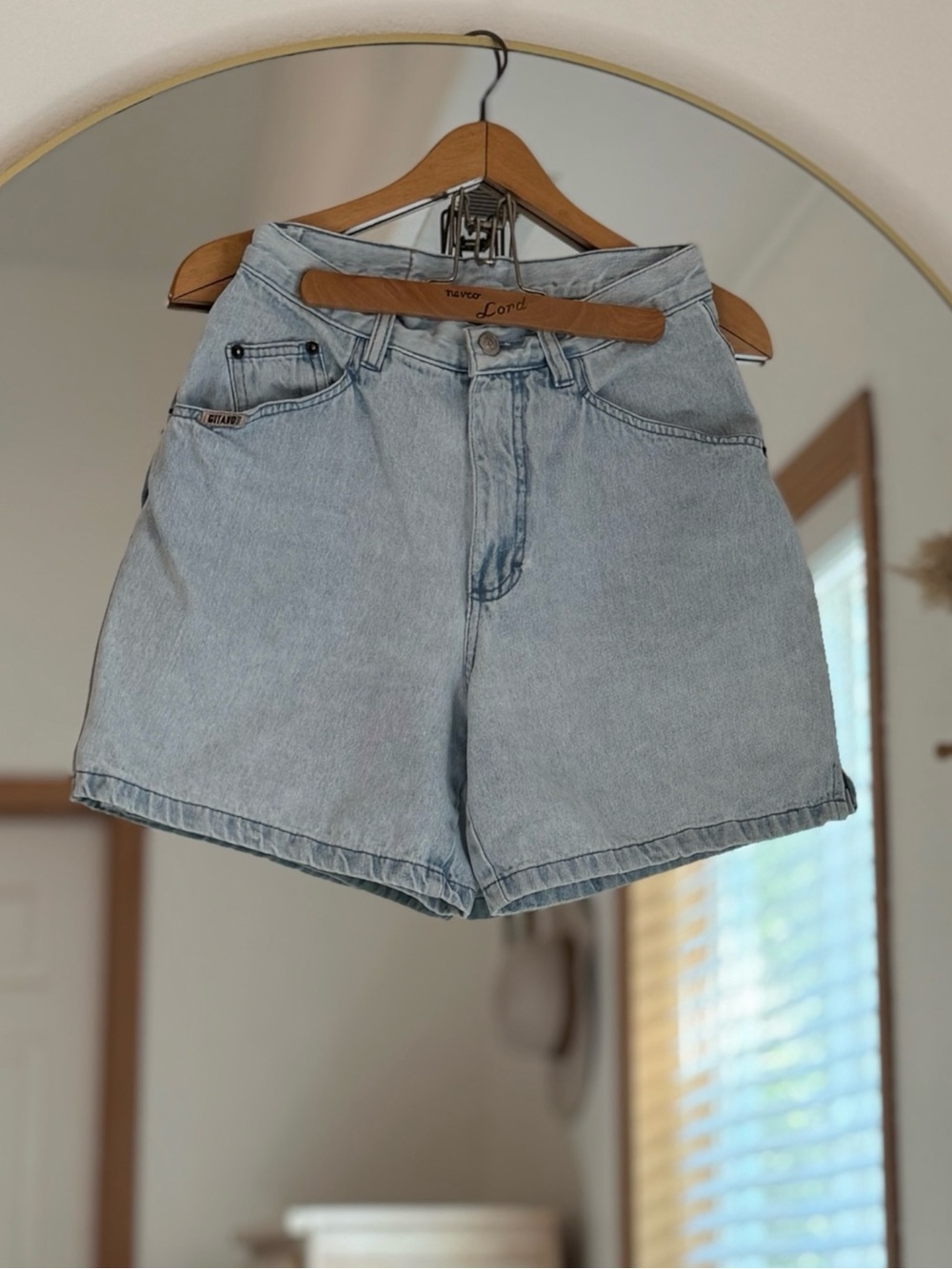 Vtg Gitano Light Blue Acid Wash Mom Jean Shorts High Rise Retro 1990s (25)